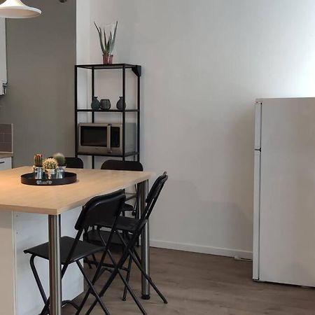 Logement 5 Personnes Proche Cv Et Parking Prive Apartamento Saint-Etienne  Exterior foto